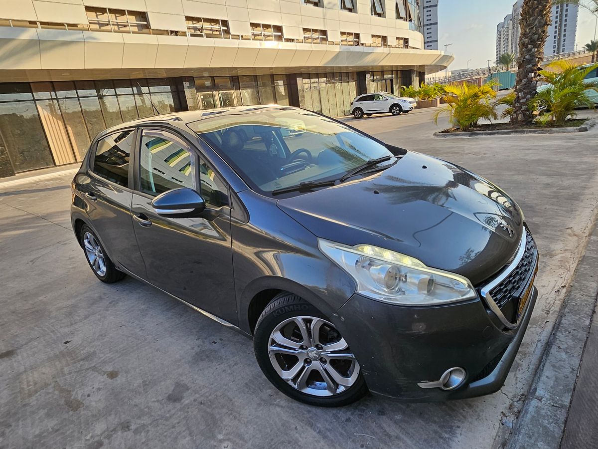Peugeot 208 2ème main, 2013, main privée