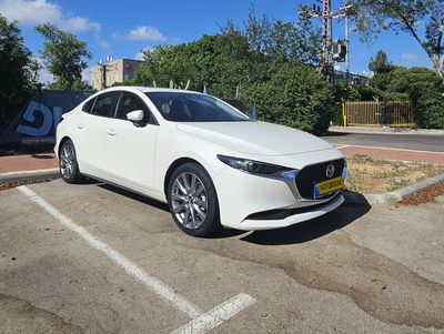 מאזדה 3 יד 2 רכב, 2024, פרטי