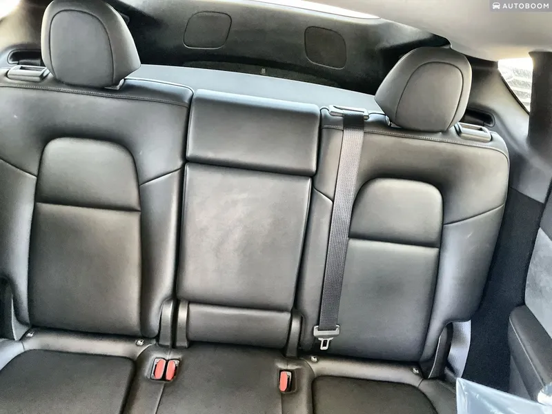 Tesla Model Y 2nd hand, 2023, private