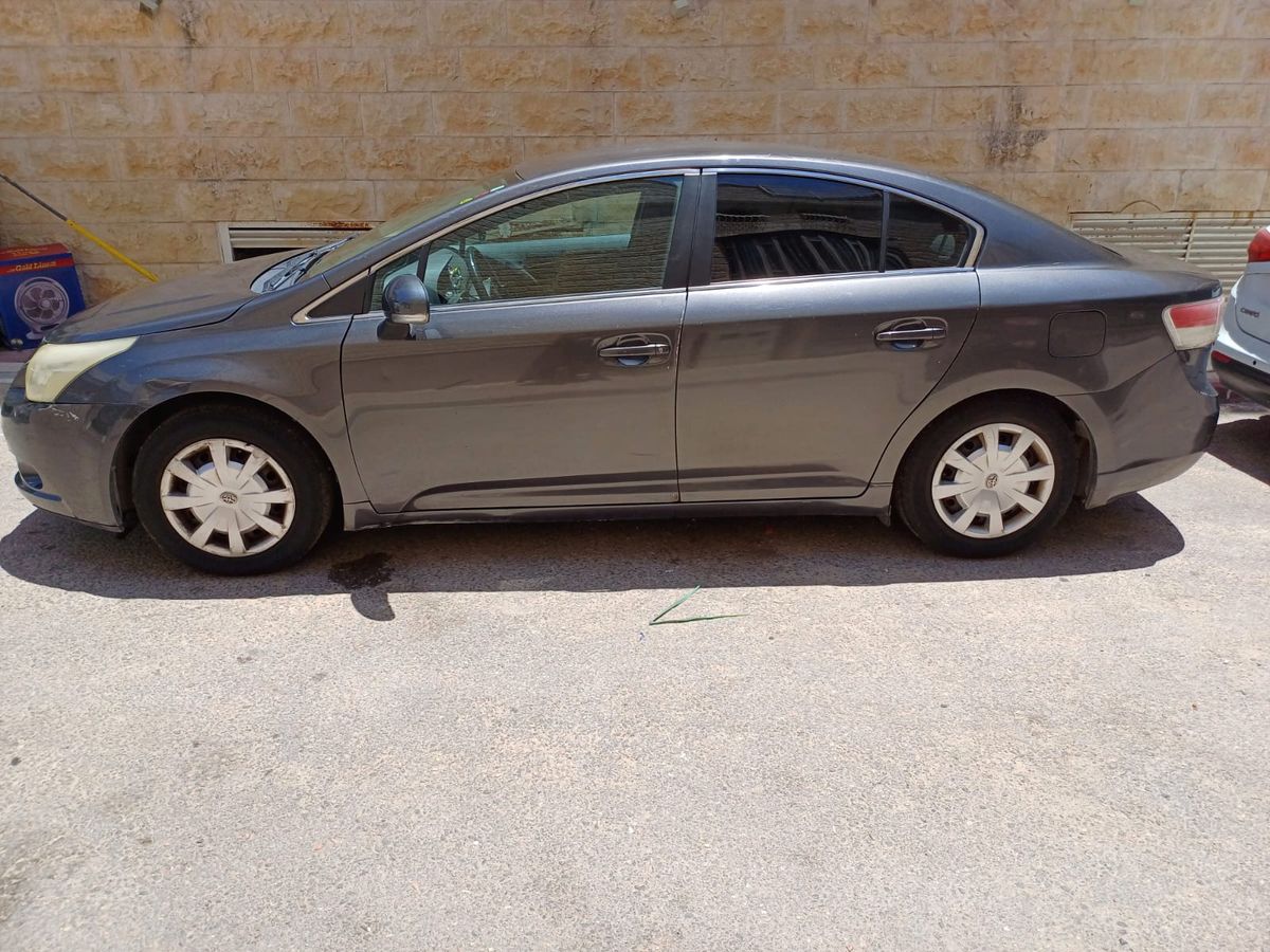Toyota Avensis 2nd hand, 2009, private hand