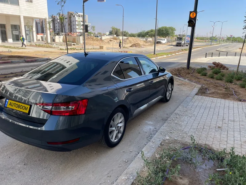 Škoda Superb 2ème main, 2019, main privée