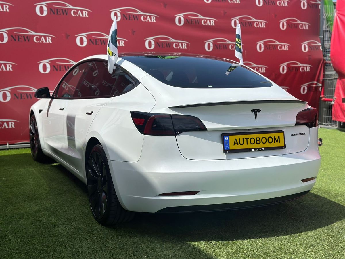Tesla Model 3 2nd hand, 2022, private hand