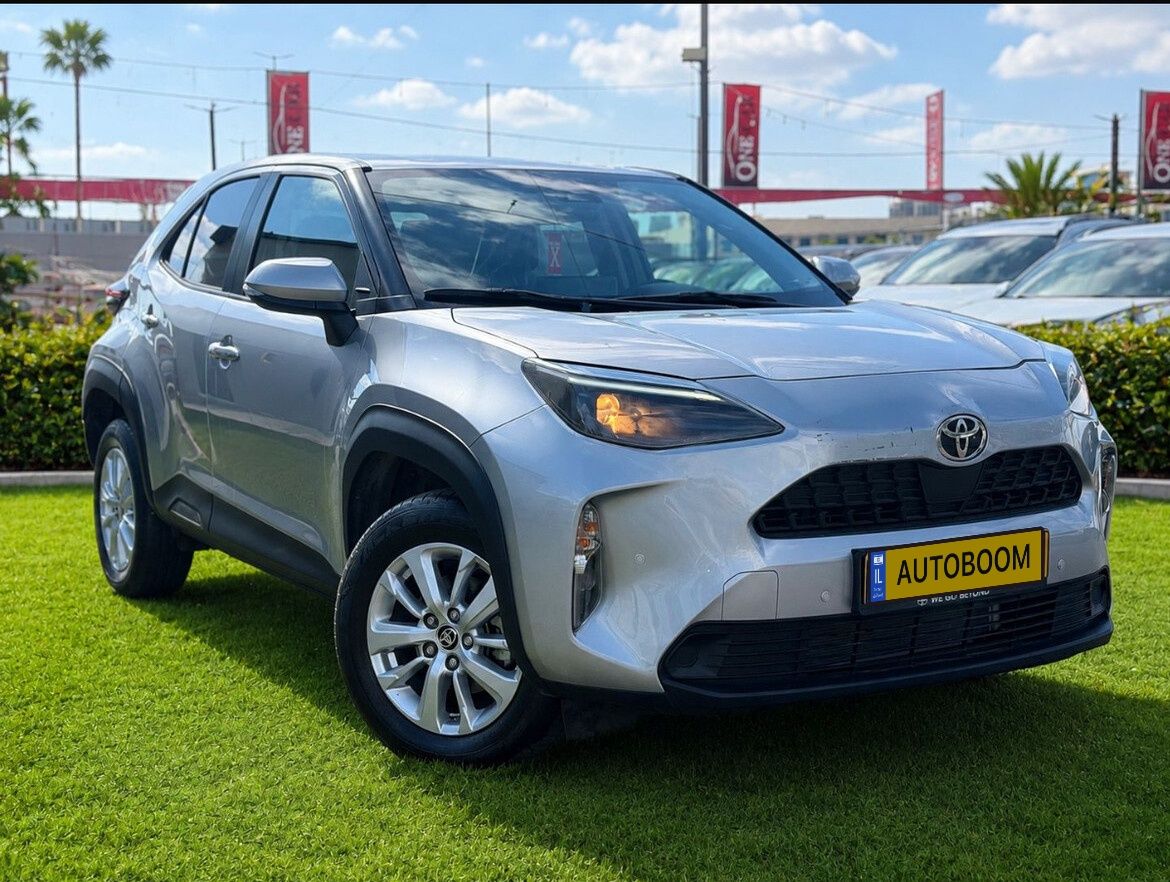 Toyota Yaris Cross 2nd hand, 2023, private