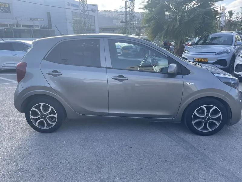 Kia Picanto 2nd hand, 2021, private hand