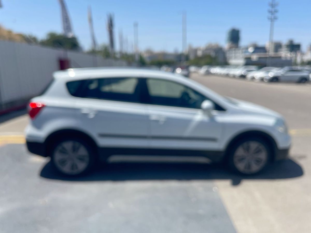 סוזוקי SX4 יד 2 רכב, 2015, פרטי