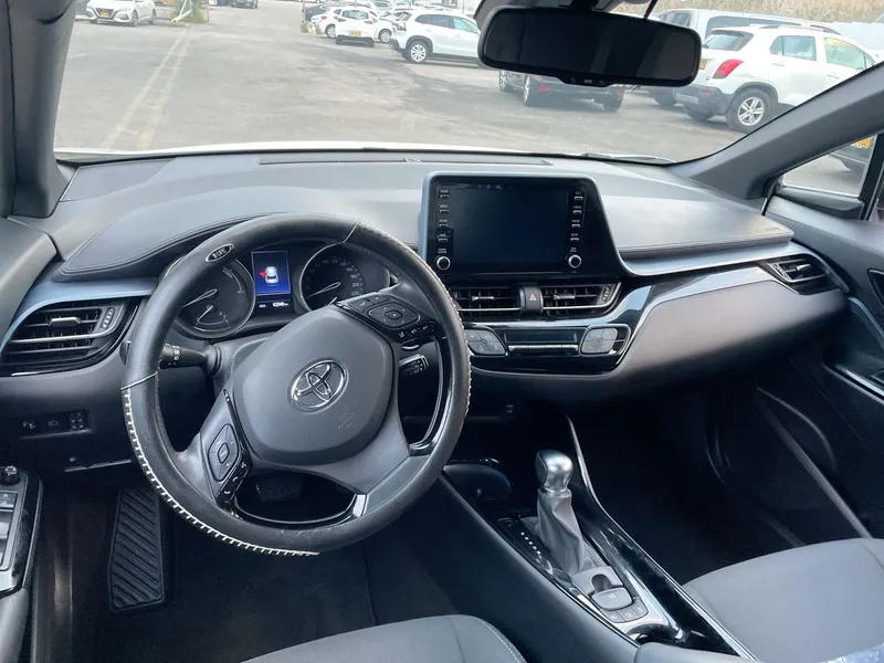 Toyota C-HR 2ème main, 2022, main privée