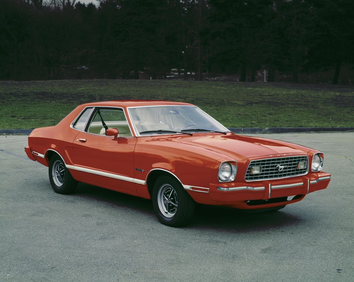 פורד מוסטנג ‏1974. מרכב, צורה. קופה, 2 דור