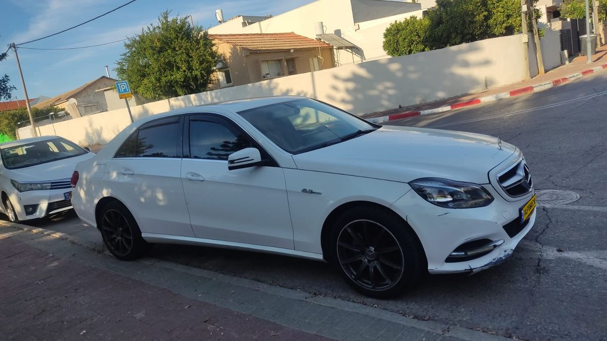 מרצדס E-Class יד 2 רכב, 2014, פרטי
