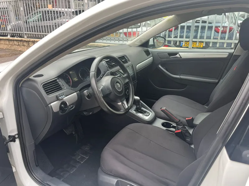 Volkswagen Jetta 2ème main, 2014, main privée