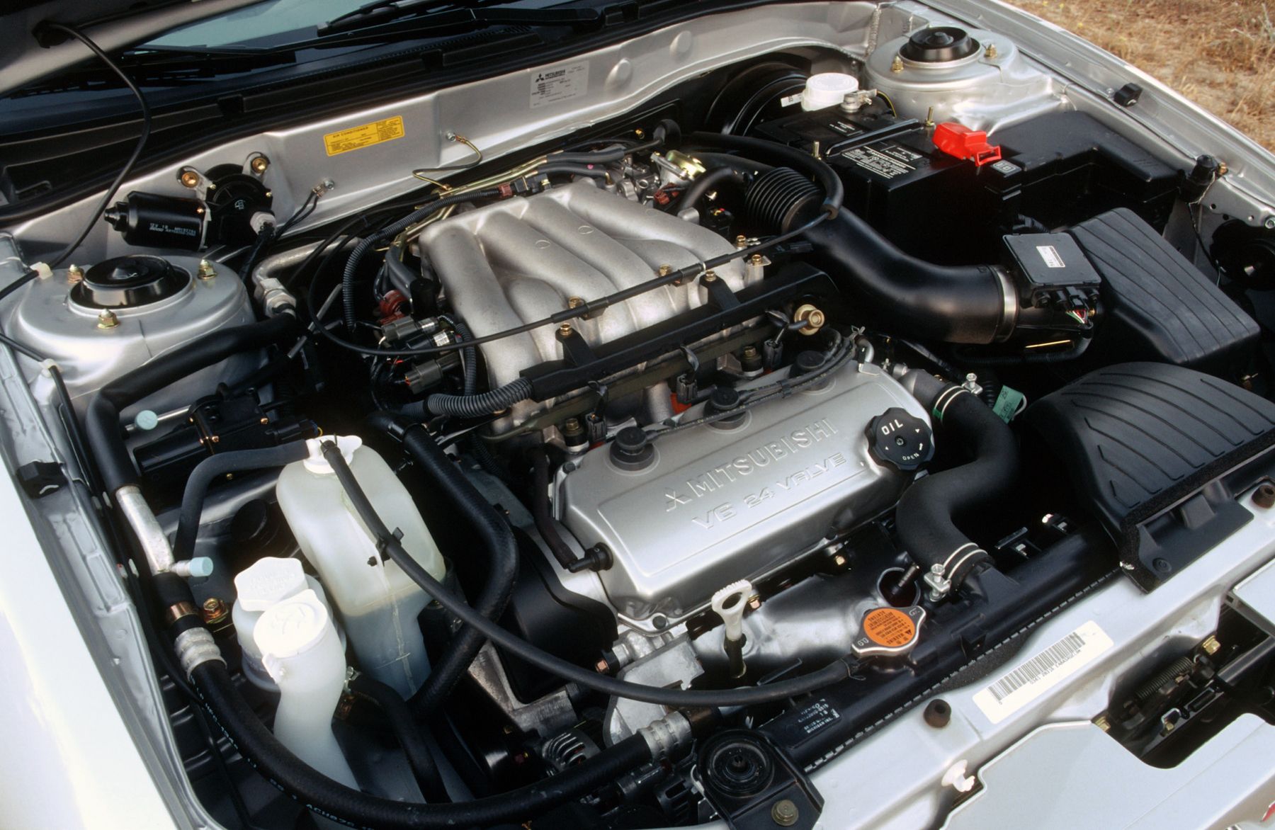 Двигатель мицубиси галант. Mitsubishi Galant 2.5 мотор. Galant Mitsubishi 1997 двигатель. Mitsubishi Galant GDI 2001 двигатель. Двигатель v6 Mitsubishi Galant.