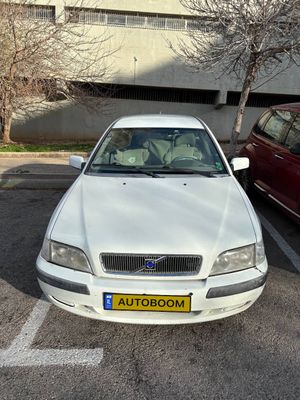 Volvo V40 2nd hand, 2002, private hand