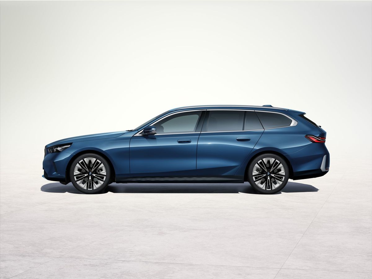 BMW 5 series 2024. Bodywork, Exterior. Estate 5-door, 8 generation
