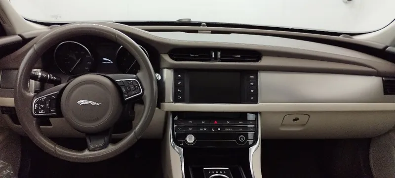 Jaguar XF 2nd hand, 2016