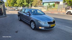 Skoda Superb, 2011, фото