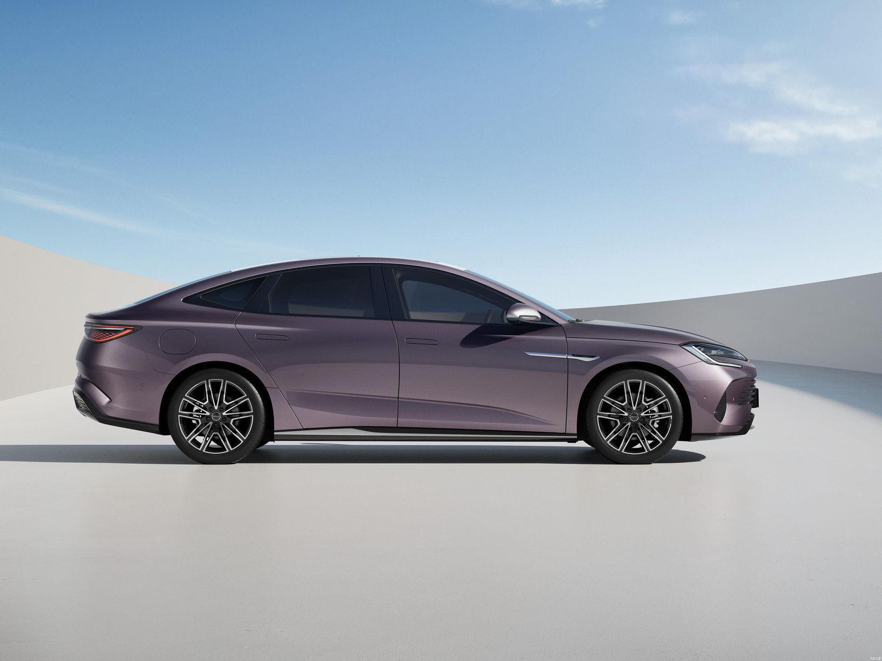 BYD g6