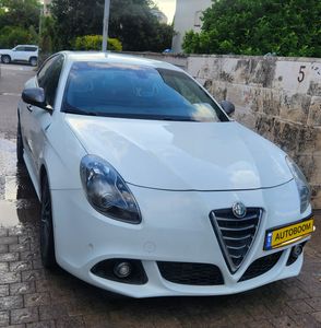 Alfa Romeo Giulietta, 2016, photo