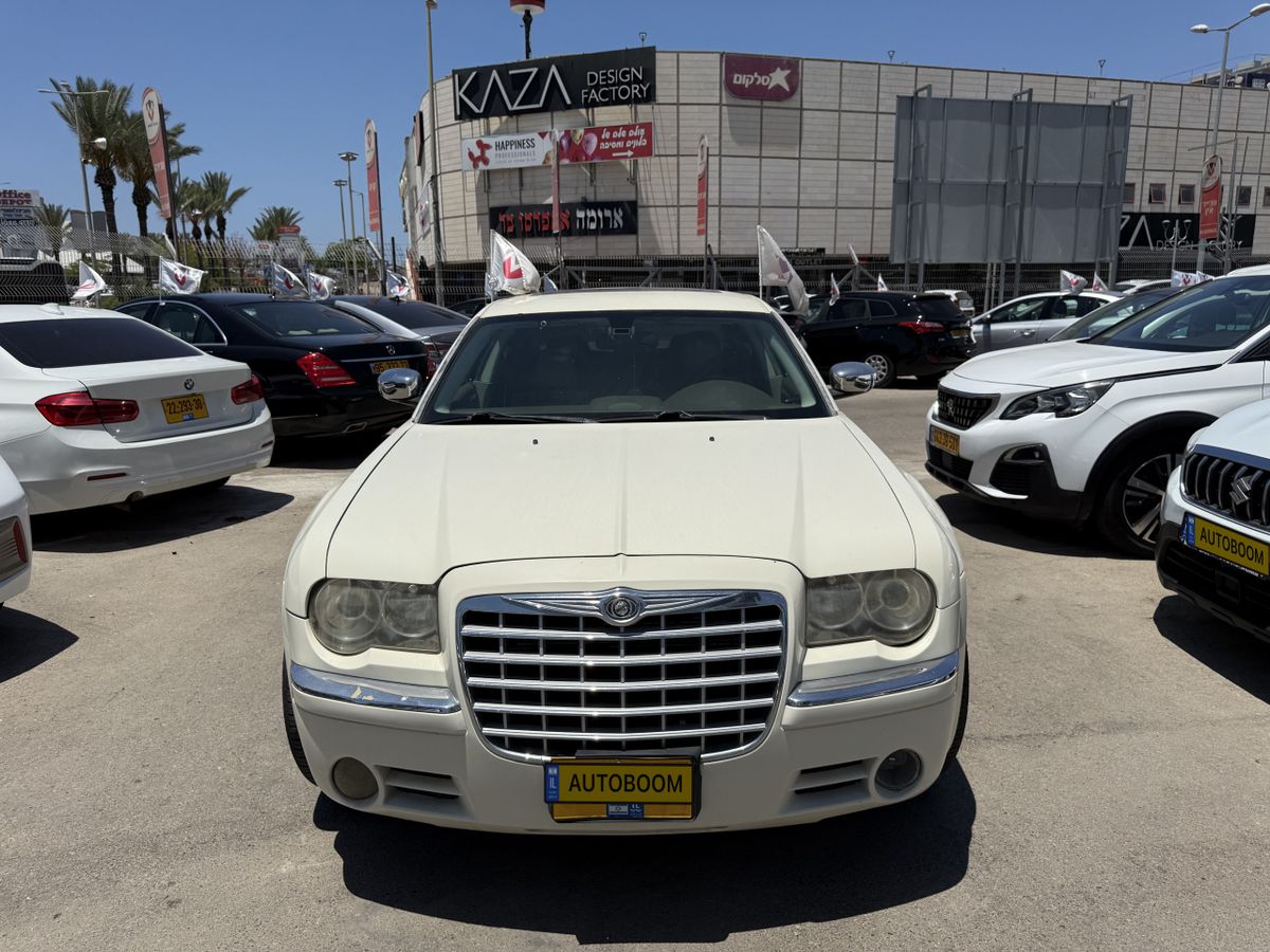 Chrysler 300C с пробегом, 2009