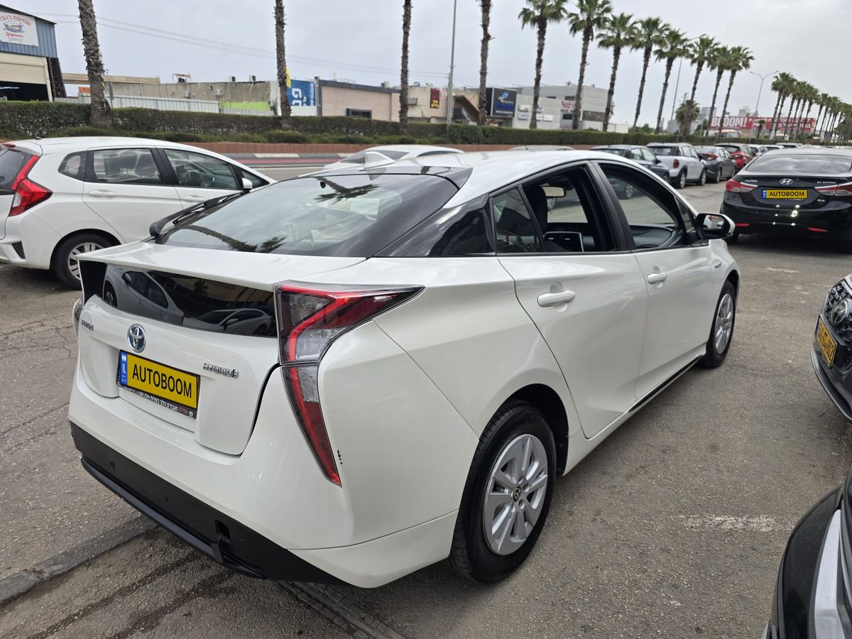 Toyota Prius 2nd hand, 2019, private