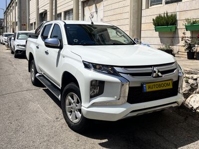 Mitsubishi L200 2nd hand, 2021, private hand