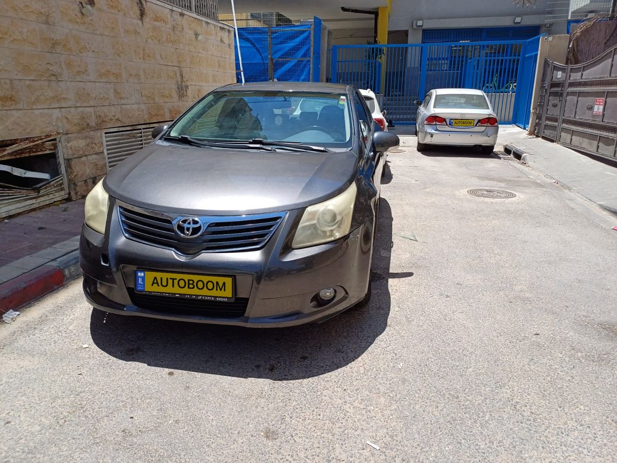 Toyota Avensis 2nd hand, 2009, private hand