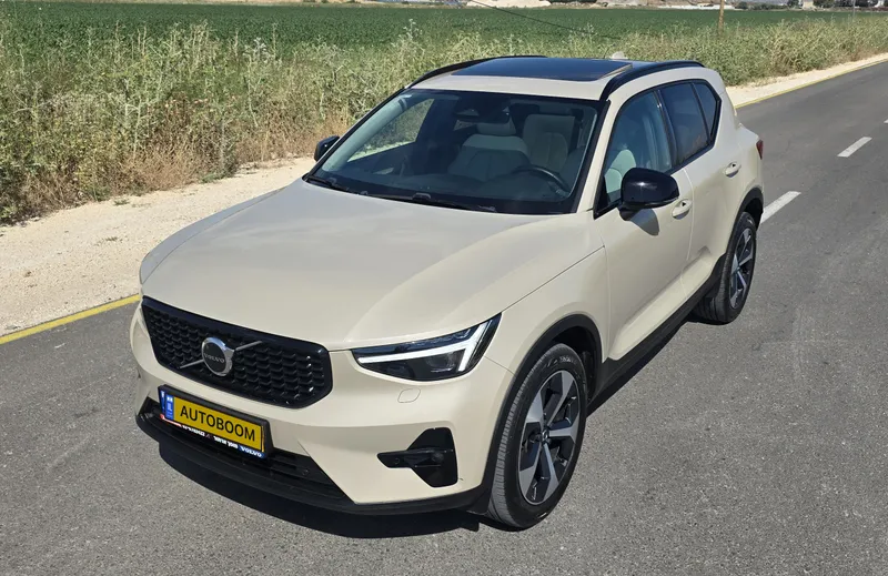 Volvo XC40 2nd hand, 2024, private
