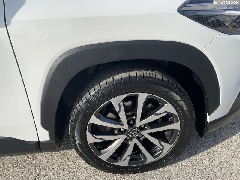 Toyota Corolla Cross 2nd hand, 2024