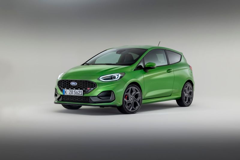 Ford Fiesta 2025 года бензин. Технические характеристики, расход топлива, другие параметры