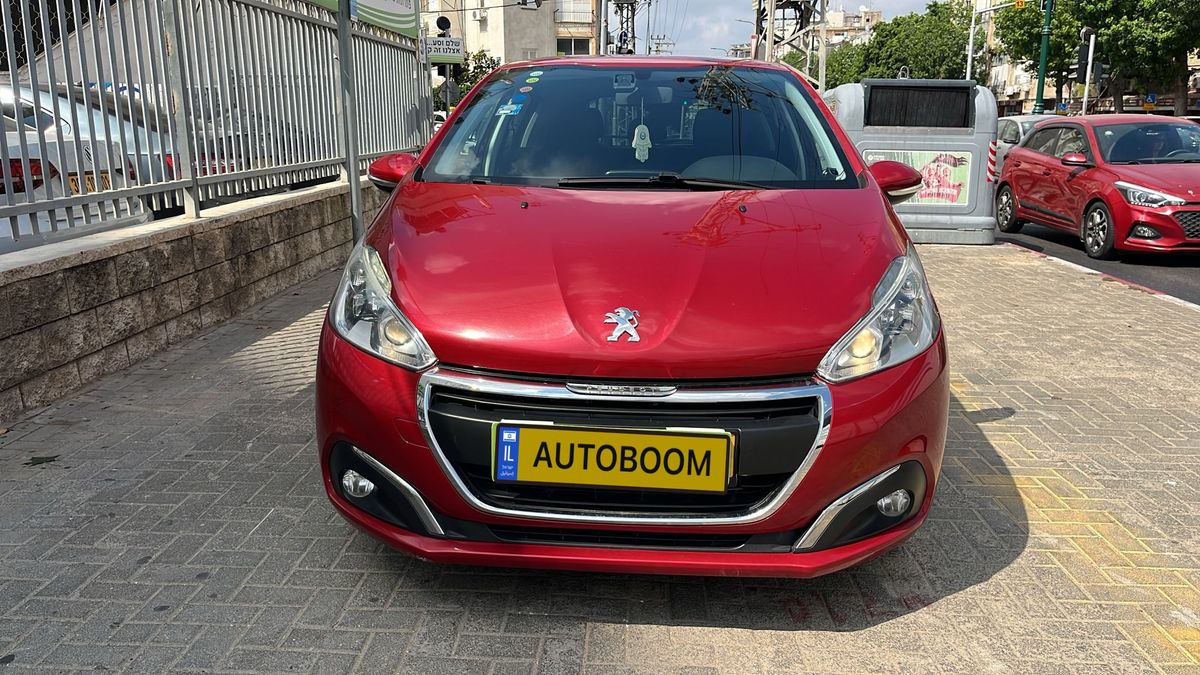 Peugeot 208 2nd hand, 2017, private hand