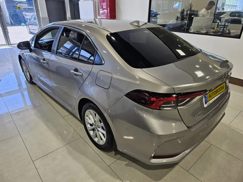 Toyota Corolla с пробегом, 2021