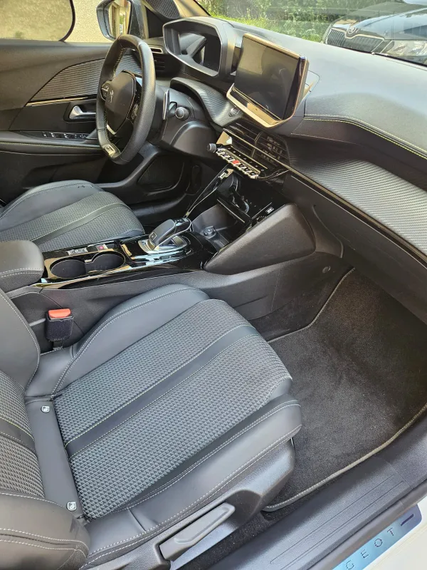 Peugeot 208 2ème main, 2022, main privée