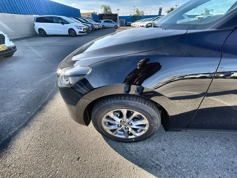 Mazda 2 nouvelle voiture, 2025