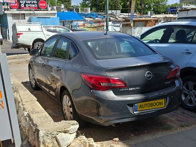 Opel Astra 2ème main, 2013, main privée