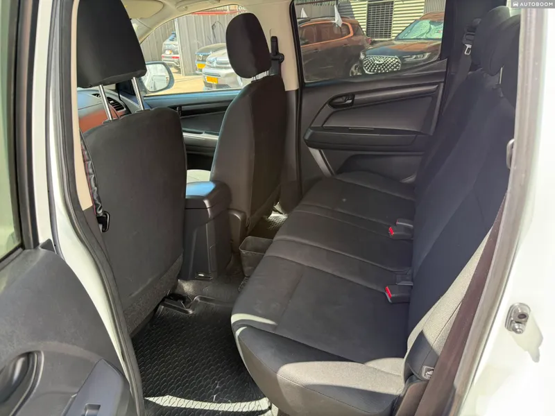Isuzu D-Max 2nd hand, 2017, private