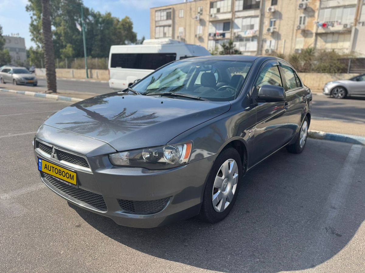 Mitsubishi Lancer с пробегом, 2011, частная рука