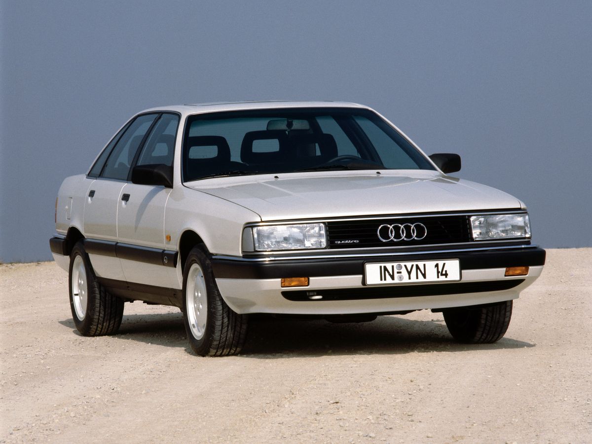 Audi 200 1988. Carrosserie, extérieur. Berline, 2 génération, restyling