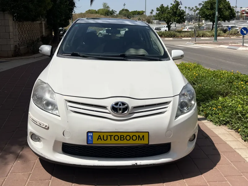 Toyota Auris с пробегом, 2010, частная рука