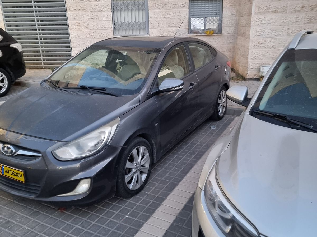 Hyundai i25 2nd hand, 2013, private hand