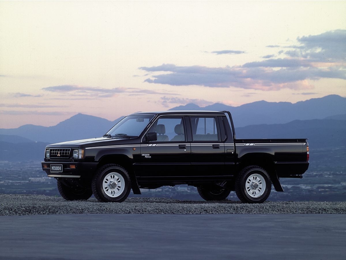 Mitsubishi Triton 1986. Carrosserie, extérieur. 2 pick-up, 2 génération