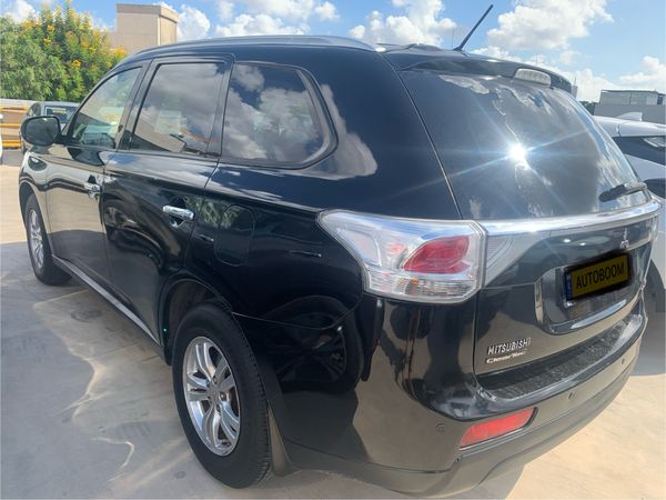 Mitsubishi Outlander с пробегом, 2014