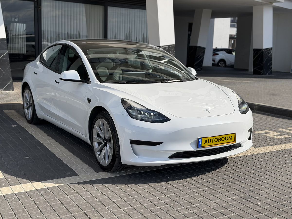 Tesla Model 3 с пробегом, 2022, частная