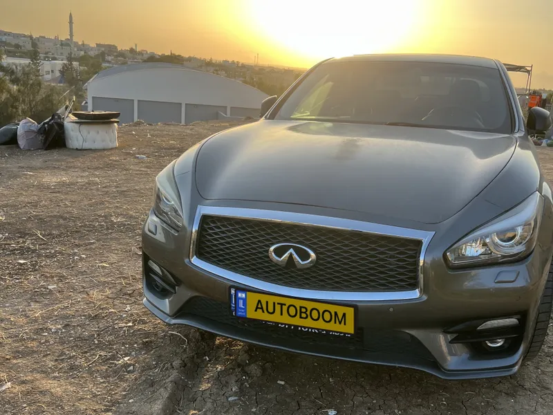 Infiniti Q70 2nd hand, 2015, private