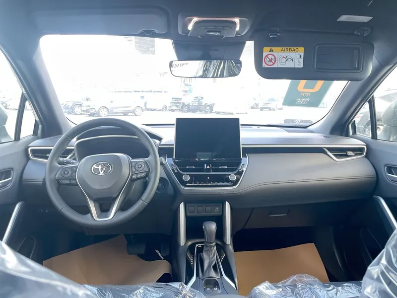 Toyota Corolla Cross new car, 2025