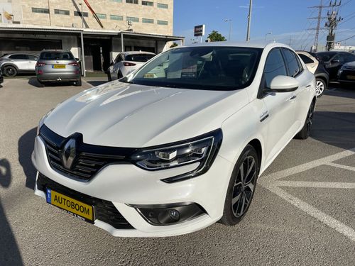 Renault Megane, 2020, photo