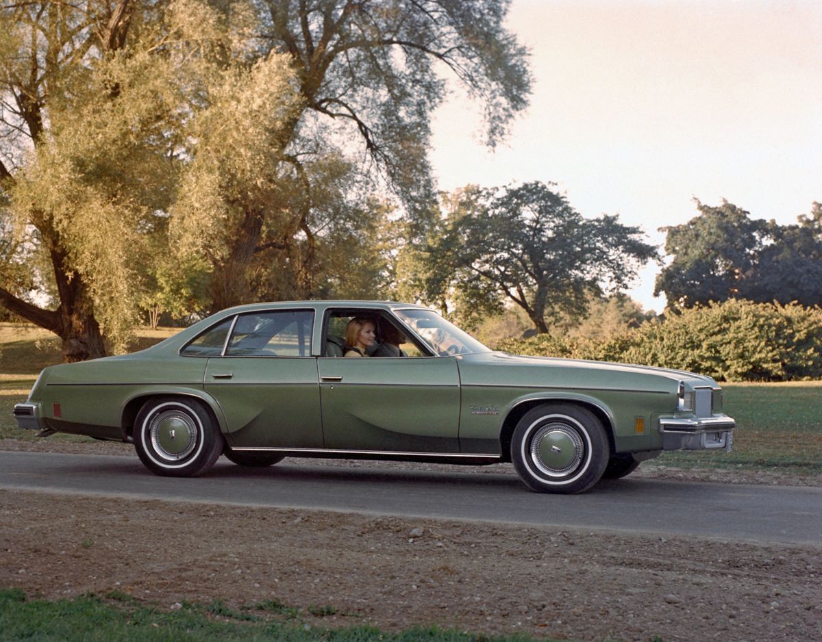 Oldsmobile Cutlass 1973. Bodywork, Exterior. Sedan, 4 generation