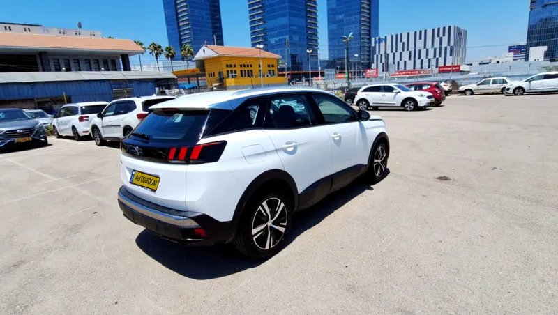 Peugeot 3008 с пробегом, 2020