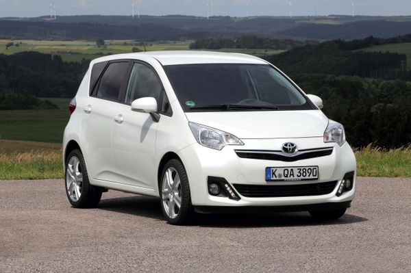 Toyota Space Verso 2010. Bodywork, Exterior. Mini 5-doors, 1 generation