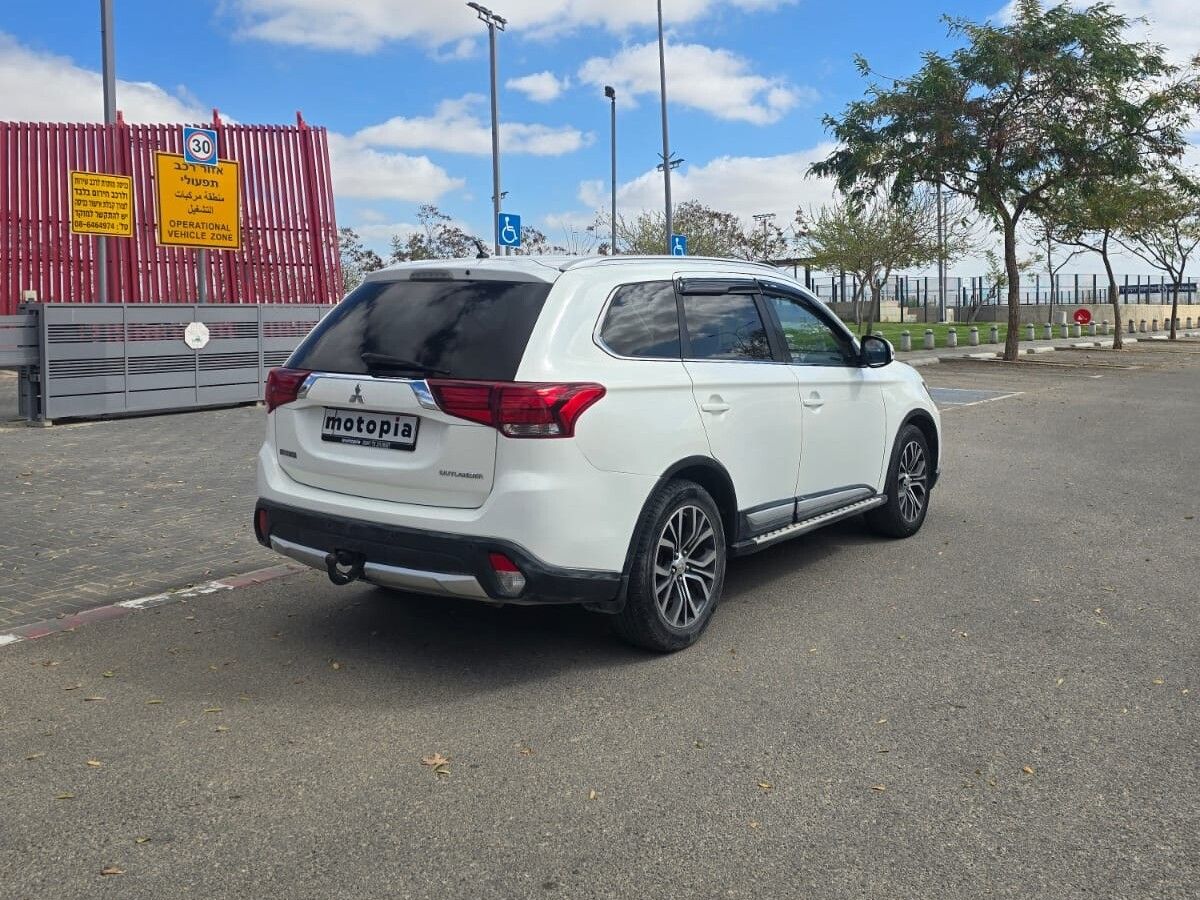 Mitsubishi Outlander с пробегом, 2015