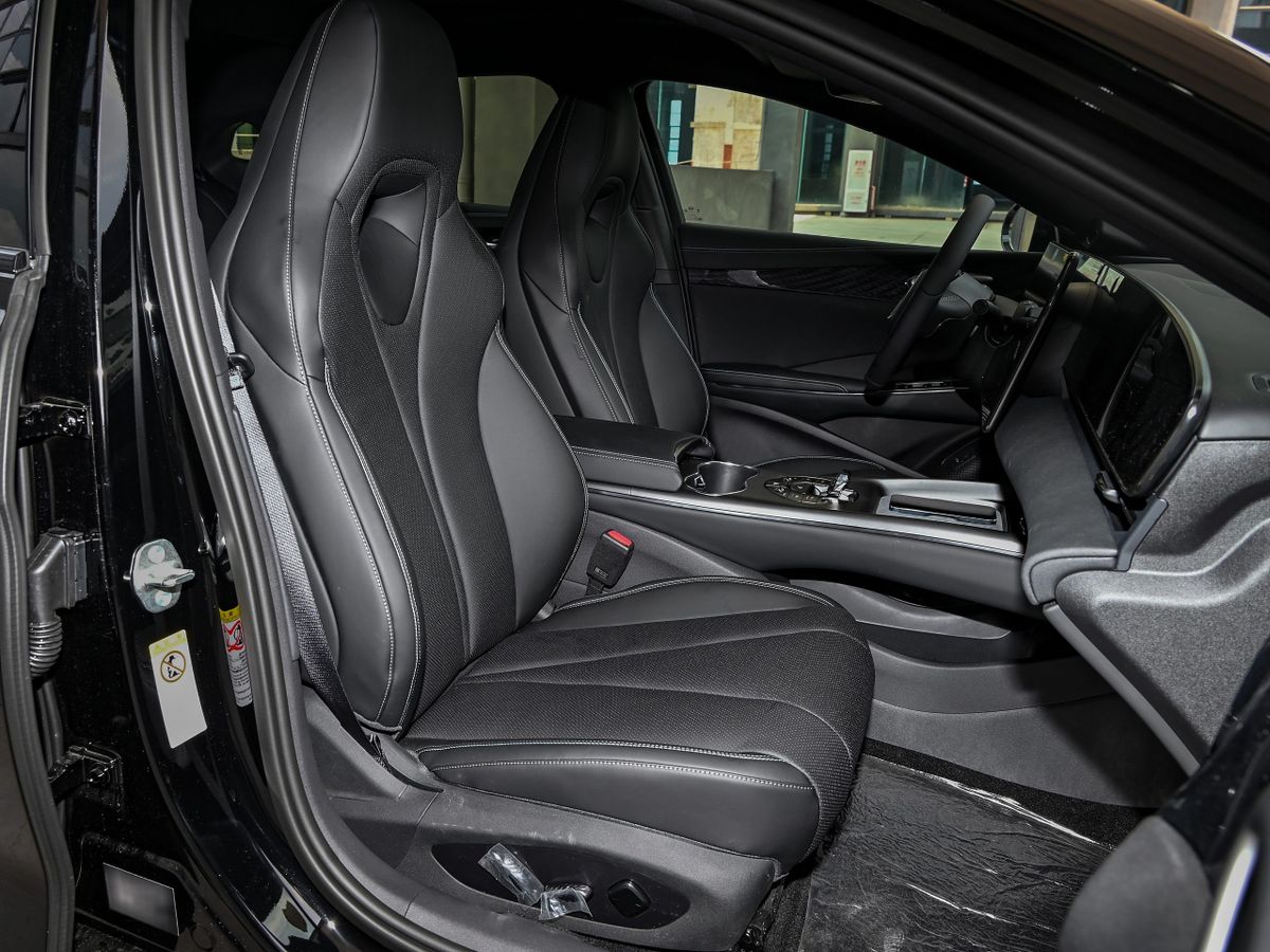 BYD Seal 2024. Передние сидения. Седан, 1 поколение, рестайлинг