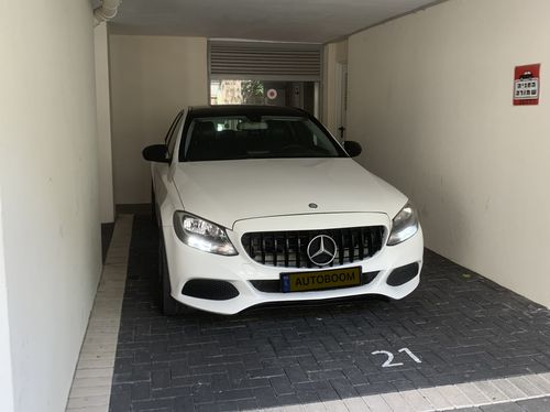 Mercedes C-Class 2nd hand, 2015, private hand