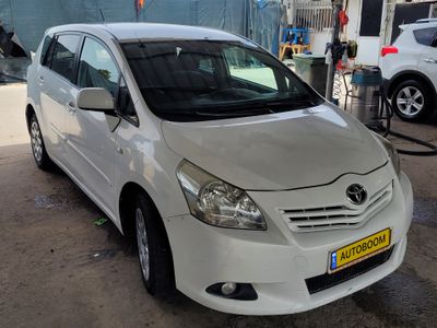 Toyota Verso с пробегом, 2010, частная рука